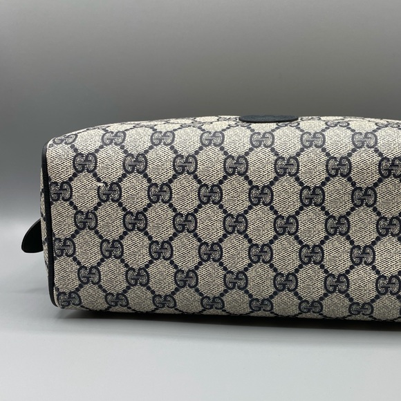 Authentic Gucci GG Toiletry Makeup Bag - Picture 9 of 9